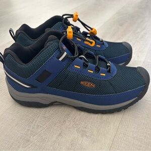 KEEN Boy’s Blue Hiking Shoes- New